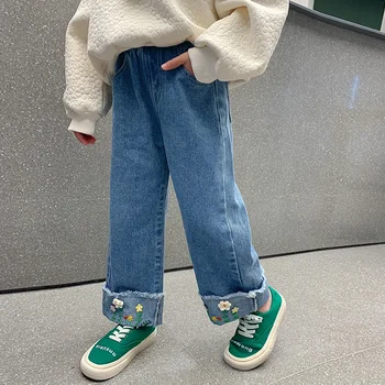 Джинсы для девочек 2023 Осенние джинсы Корейский стиль Свободная вышивка с прямыми штанинами Принцесса Дети Милые детские широкие брюки Брюки для девочек